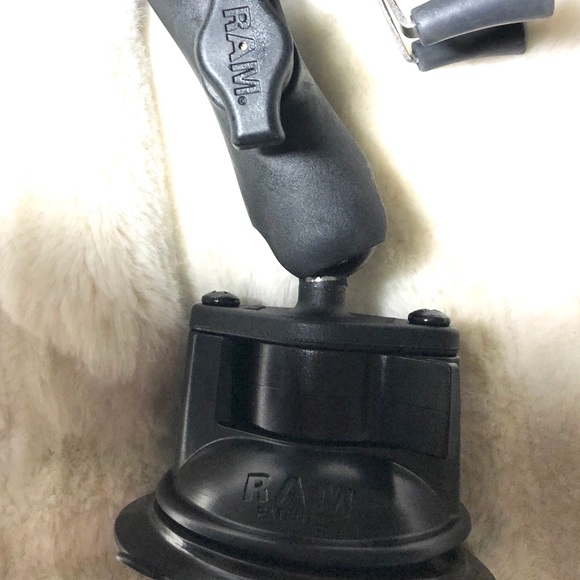 Car phone holder- Ram mount for iphone/ any phone - Picture 7 of 12